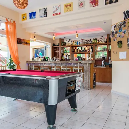 Erato & Lägenhetshotell 3*