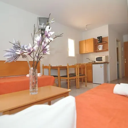 Erato Studios&apartments