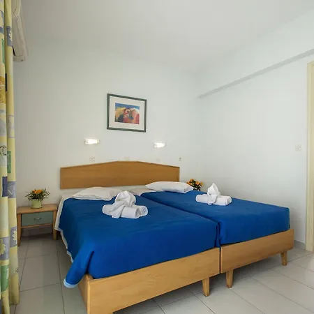 Erato Studios&apartments Aparthotel