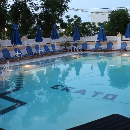 Erato Studios&apartments