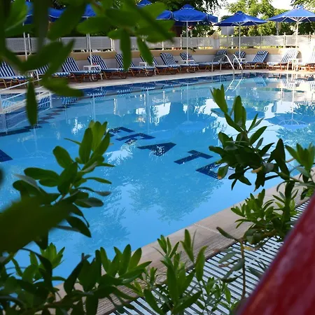 Erato Studios&apartments Aparthotel