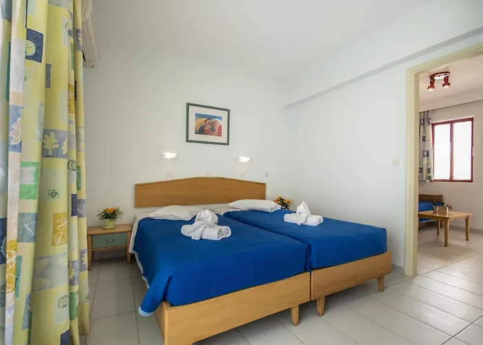 Erato Studios&apartments Aparthotel