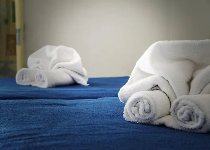 Erato & Ξενοδοχείο με διαμερίσματα 3*