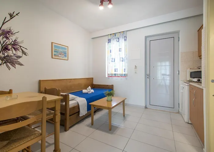 Erato Studios&apartments Aparthotel