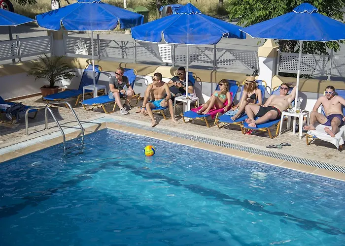 Erato Studios&apartments Aparthotel 3*