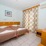 Erato Studios&apartments