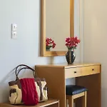 Erato Studios&apartments Aparthotel