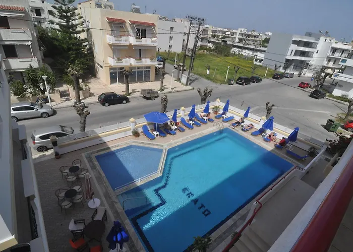 Erato & Aparthotel 3*